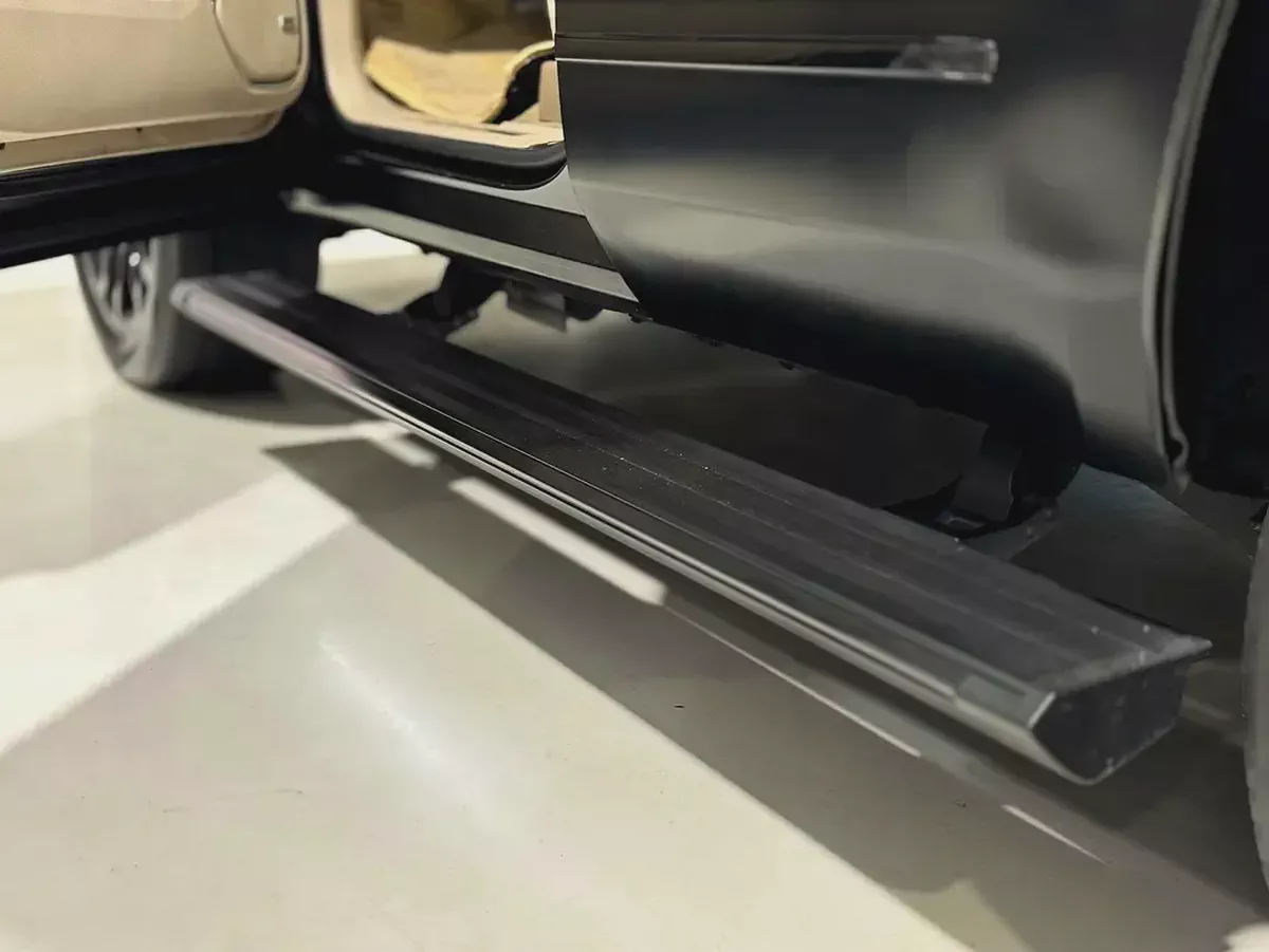 GMC Yukon Denali | 2019 | GCC Specs | Full Option | Pristine Condition-6-6