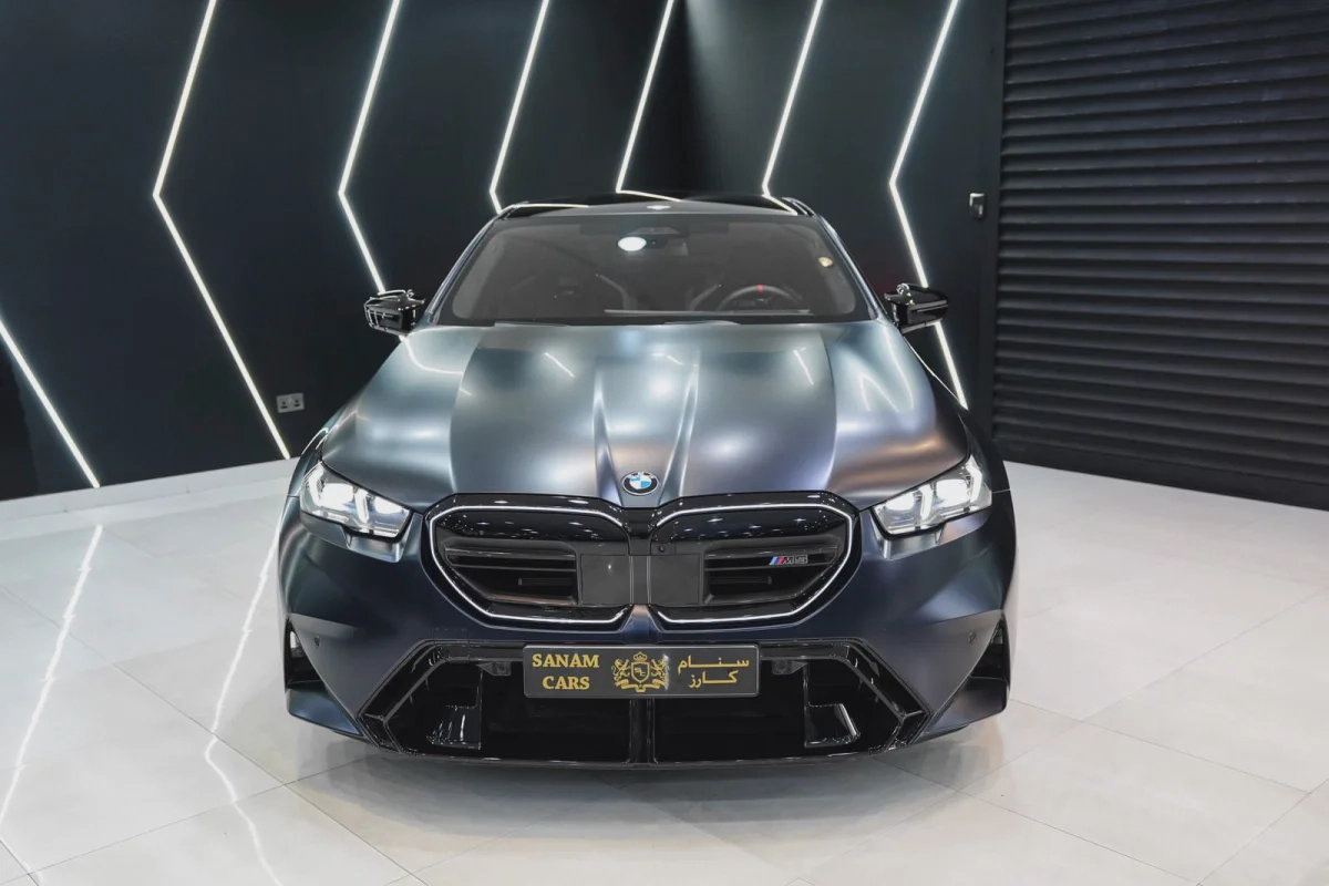 BMW M5 Competition-2-2