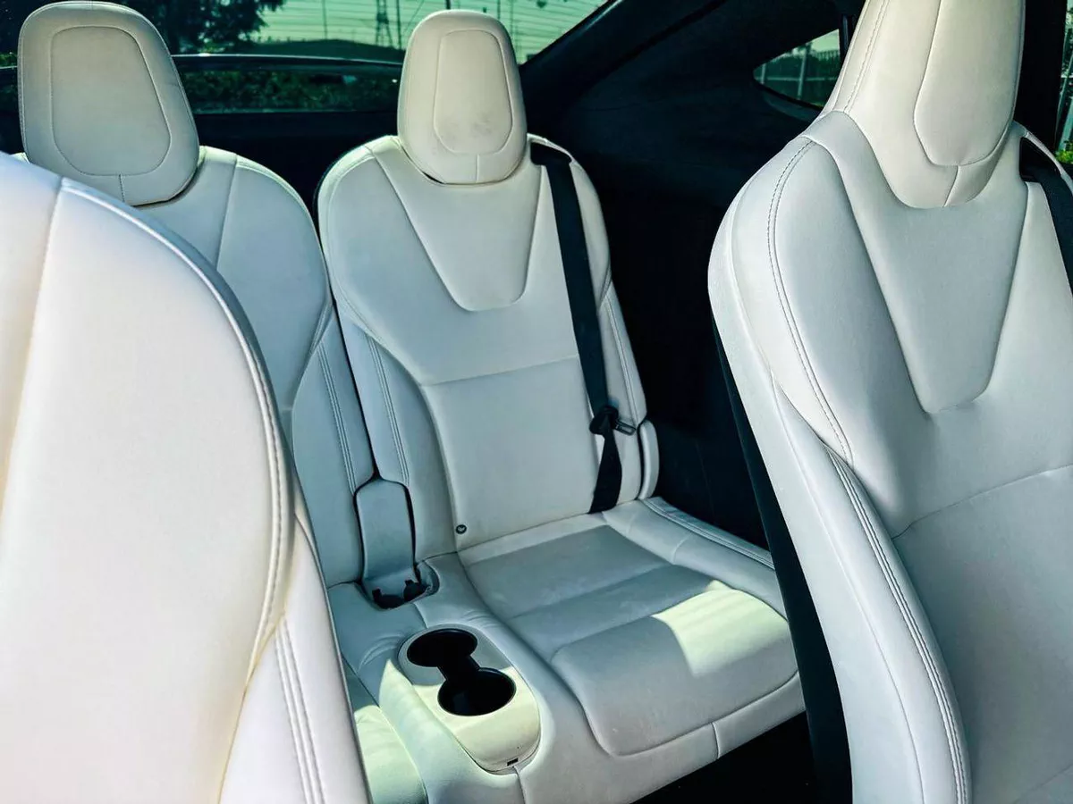 Tesla Model X LONG RANGE (AWD)-9-0