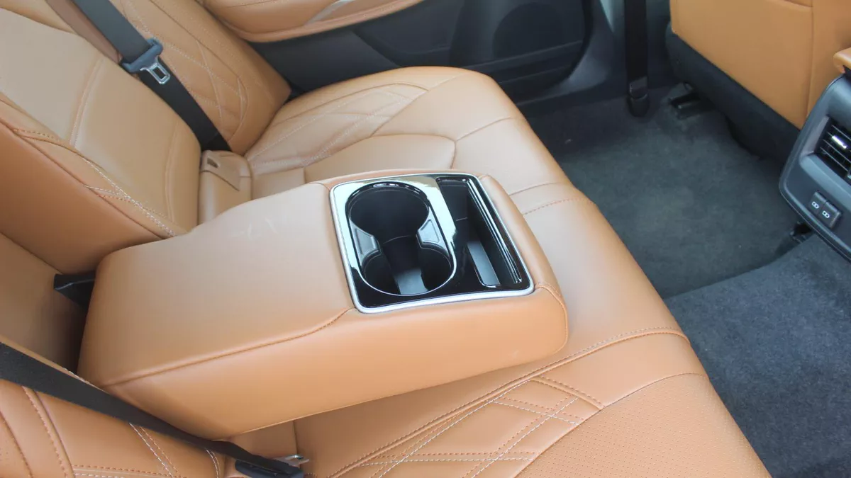 Toyota Avalon 2026 – Full Option | Luxury Sedan | 2026 Model-11-11