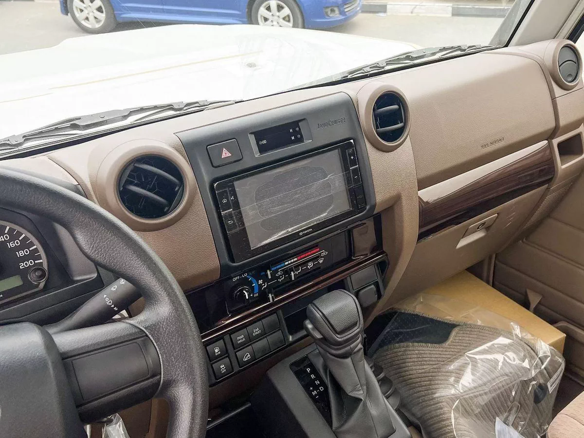 Toyota Land Cruiser Pick Up  EXPORT ONLY - Toyota LC79 4.0L Petrol A/T-17-0