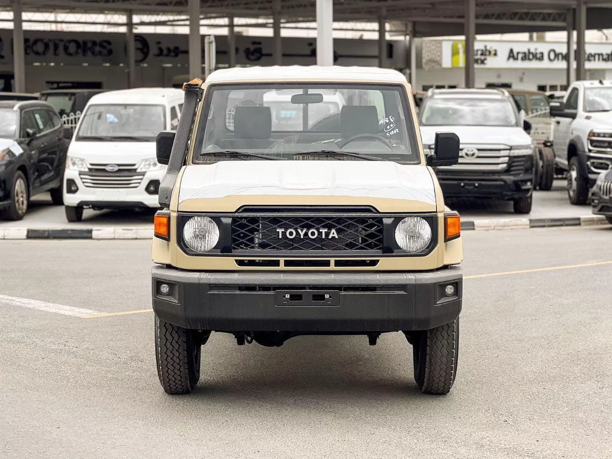 Toyota Land Cruiser Pick Up  EXPORT ONLY - Toyota LC79 4.0L Petrol A/T-1-0