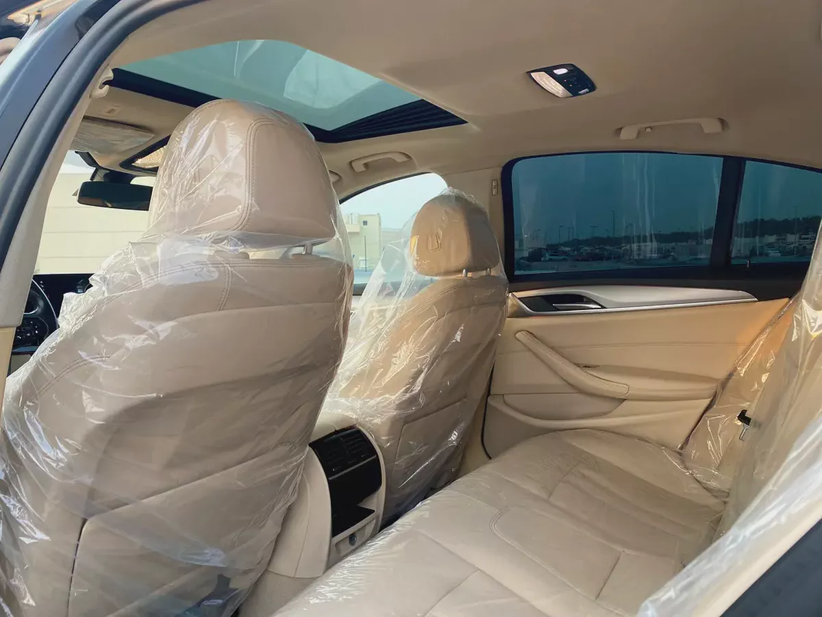 AED 950 Per Month | 2020 BMW 520i | GCC Specs | V4 2.0L engine Twin Turbo-11-11