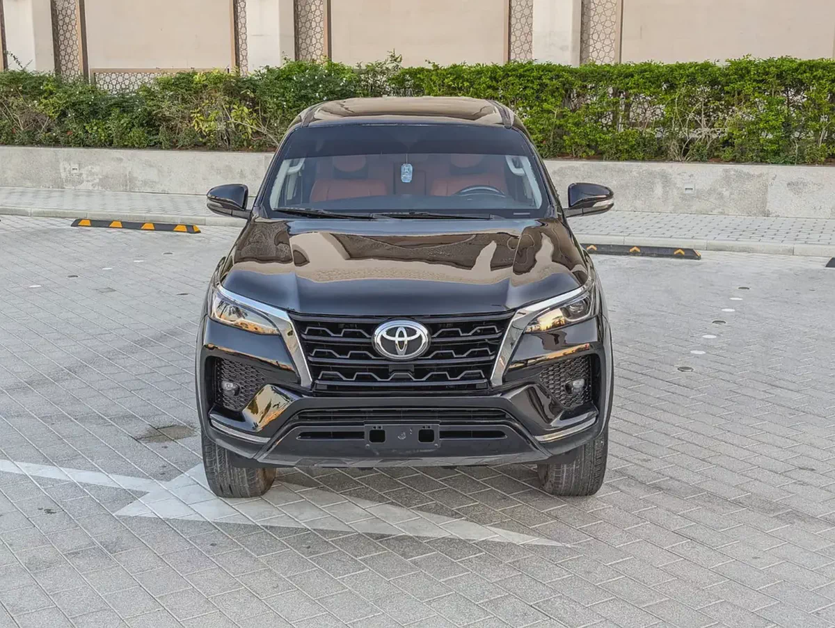 TOYOTA FORTUNER 2020 FACELIFTED 2025 GCC V4 2.7L IN EXCELLENT CONDITION-15-15