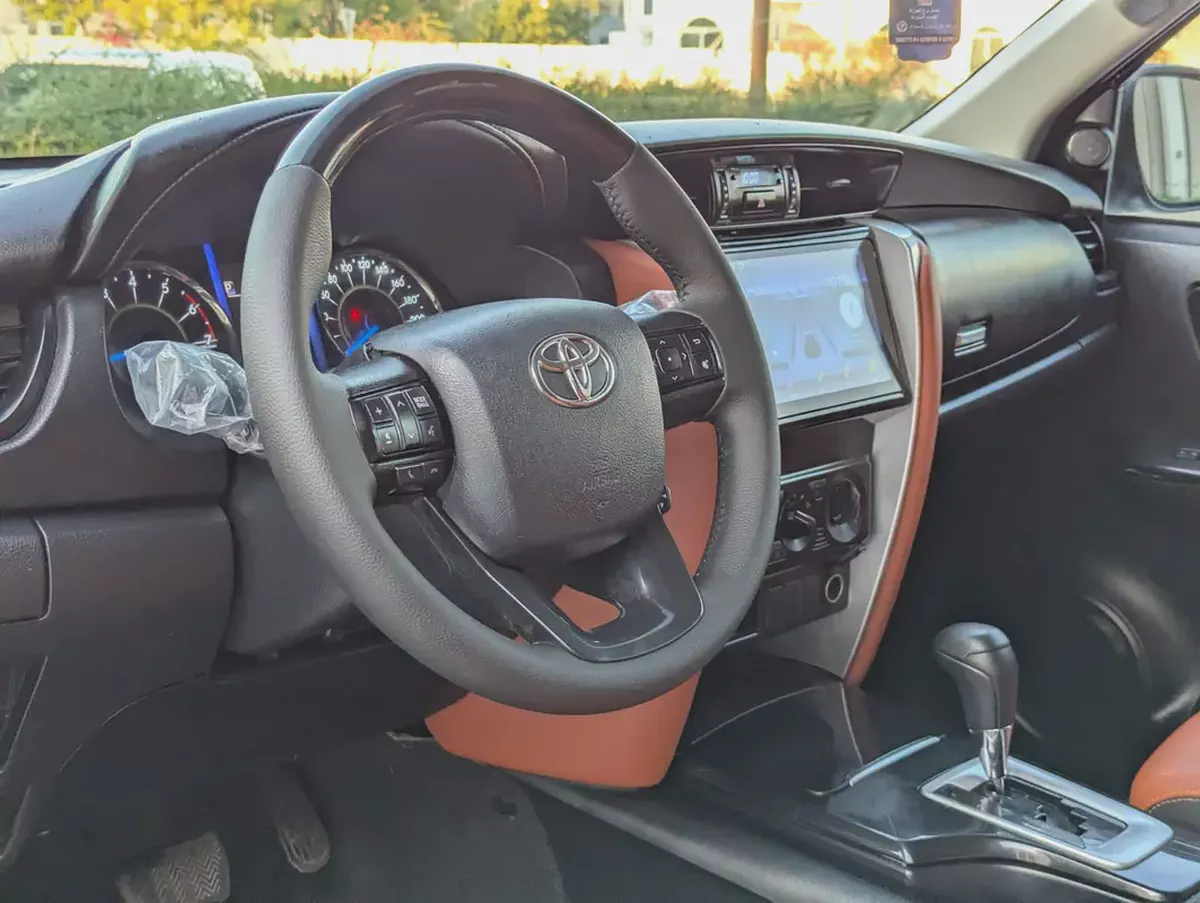 TOYOTA FORTUNER 2020 FACELIFTED 2025 GCC V4 2.7L IN EXCELLENT CONDITION-7-7