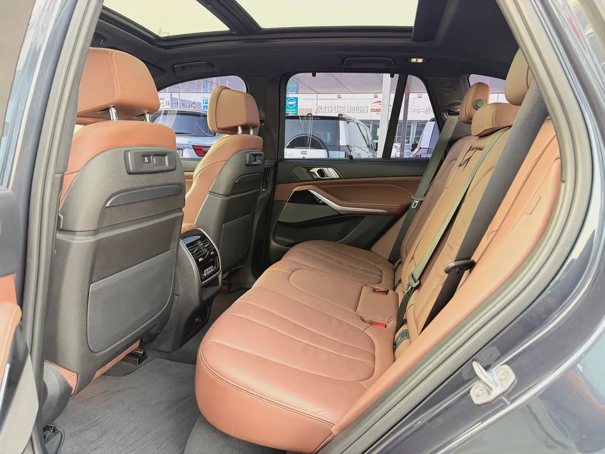 BMW X5 xDrive40i رمادي / اسبريسو  2020 (خليجي)-7-7