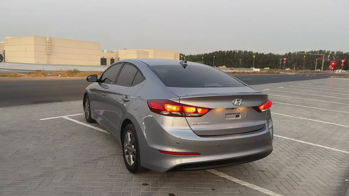 2017 Hyundai Elantra Limited Canadian Specs-1-1