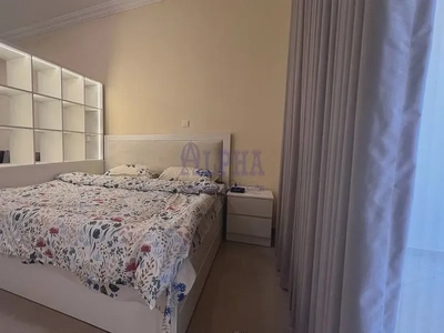 Bright, Spacious, upgraded and newly furnished studio-2