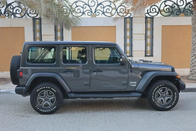 JEEP WRANGLER -unlimited sport 2018-129000KM-GCC SPECS-FULL SERVICE HISTORY-EXCELLENT CONDITION-8