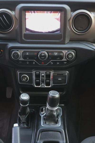 JEEP WRANGLER -unlimited sport 2018-129000KM-GCC SPECS-FULL SERVICE HISTORY-EXCELLENT CONDITION-14