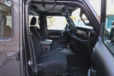 JEEP WRANGLER -unlimited sport 2018-129000KM-GCC SPECS-FULL SERVICE HISTORY-EXCELLENT CONDITION-17