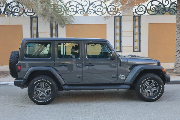JEEP WRANGLER -unlimited sport 2018-129000KM-GCC SPECS-FULL SERVICE HISTORY-EXCELLENT CONDITION