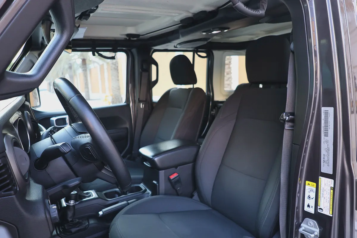 JEEP WRANGLER -unlimited sport 2018-129000KM-GCC SPECS-FULL SERVICE HISTORY-EXCELLENT CONDITION-11-11