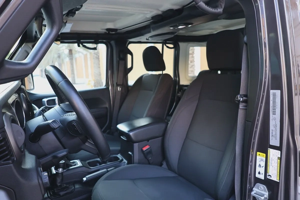 JEEP WRANGLER -unlimited sport 2018-129000KM-GCC SPECS-FULL SERVICE HISTORY-EXCELLENT CONDITION