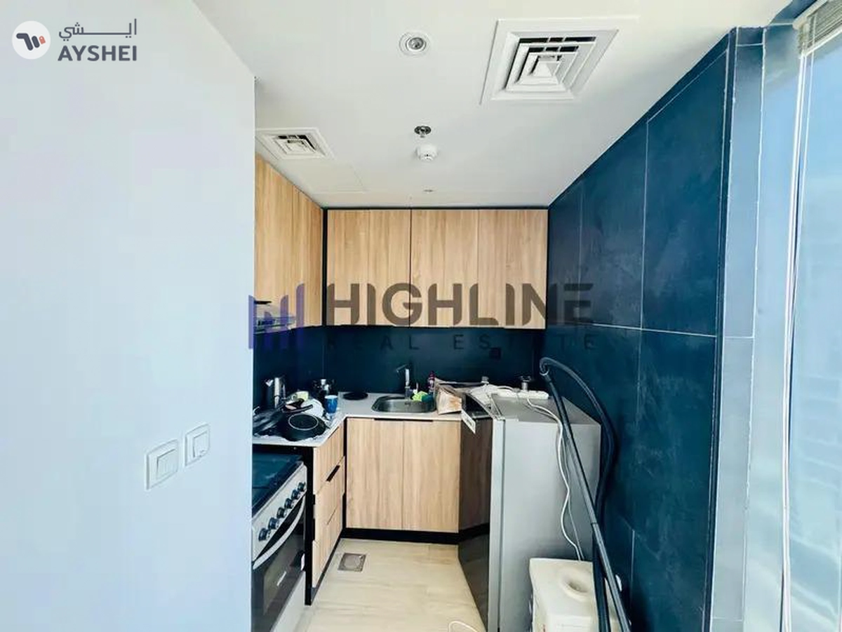 Prime Location| High Floor | Vacant