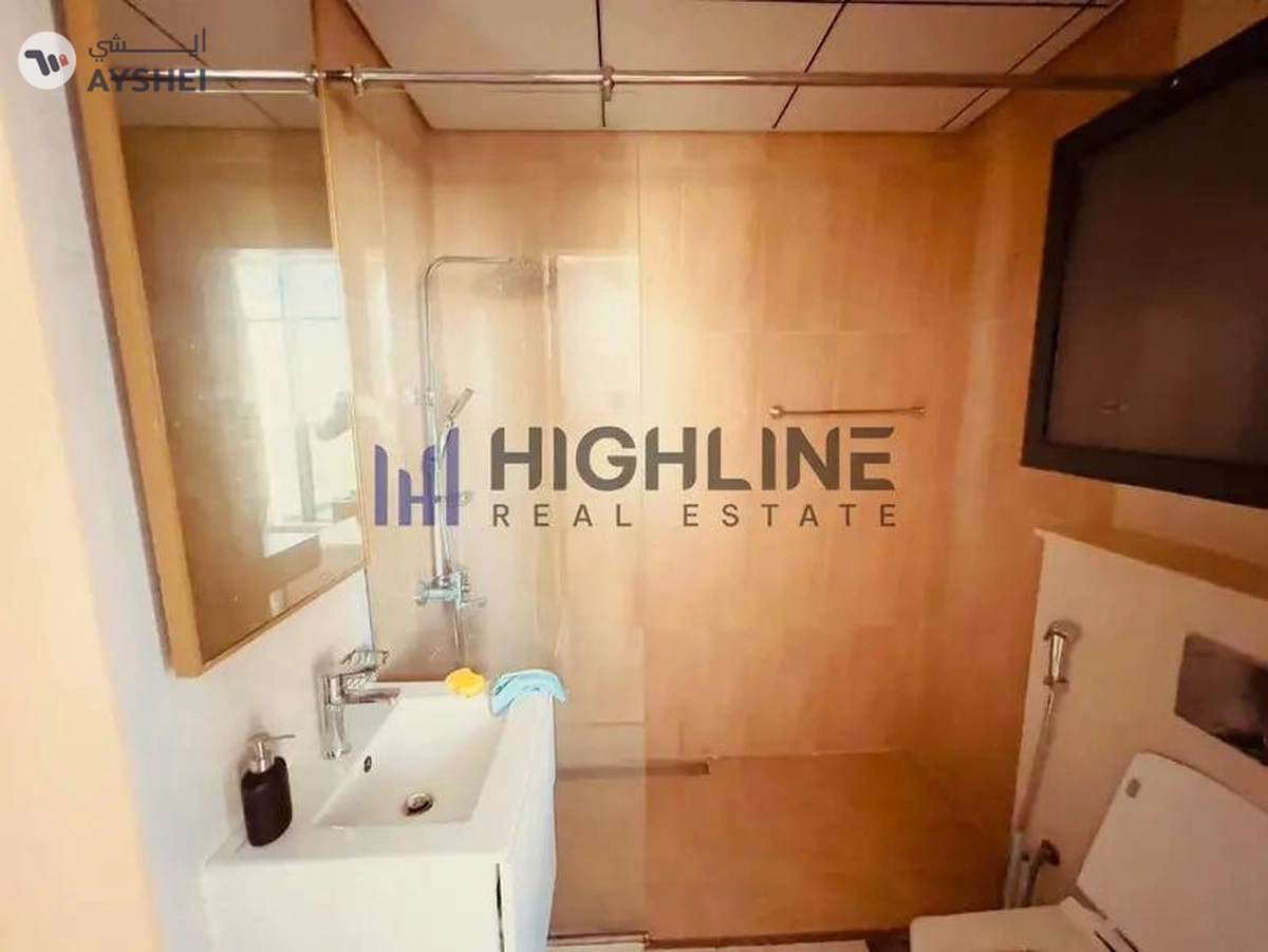 Prime Location| High Floor | Vacant