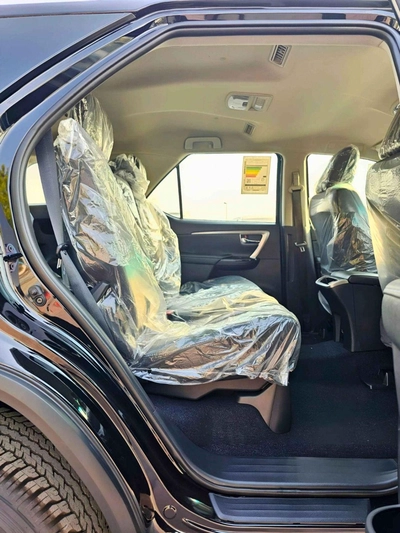 Toyota Fortuner VXR SR5 ADVENTURE / 4.0L V6 PETROL / FRONT PWR SEATS / PUSH START / DIFF LOCK AUTO A/C (CODE # F6HA)-11