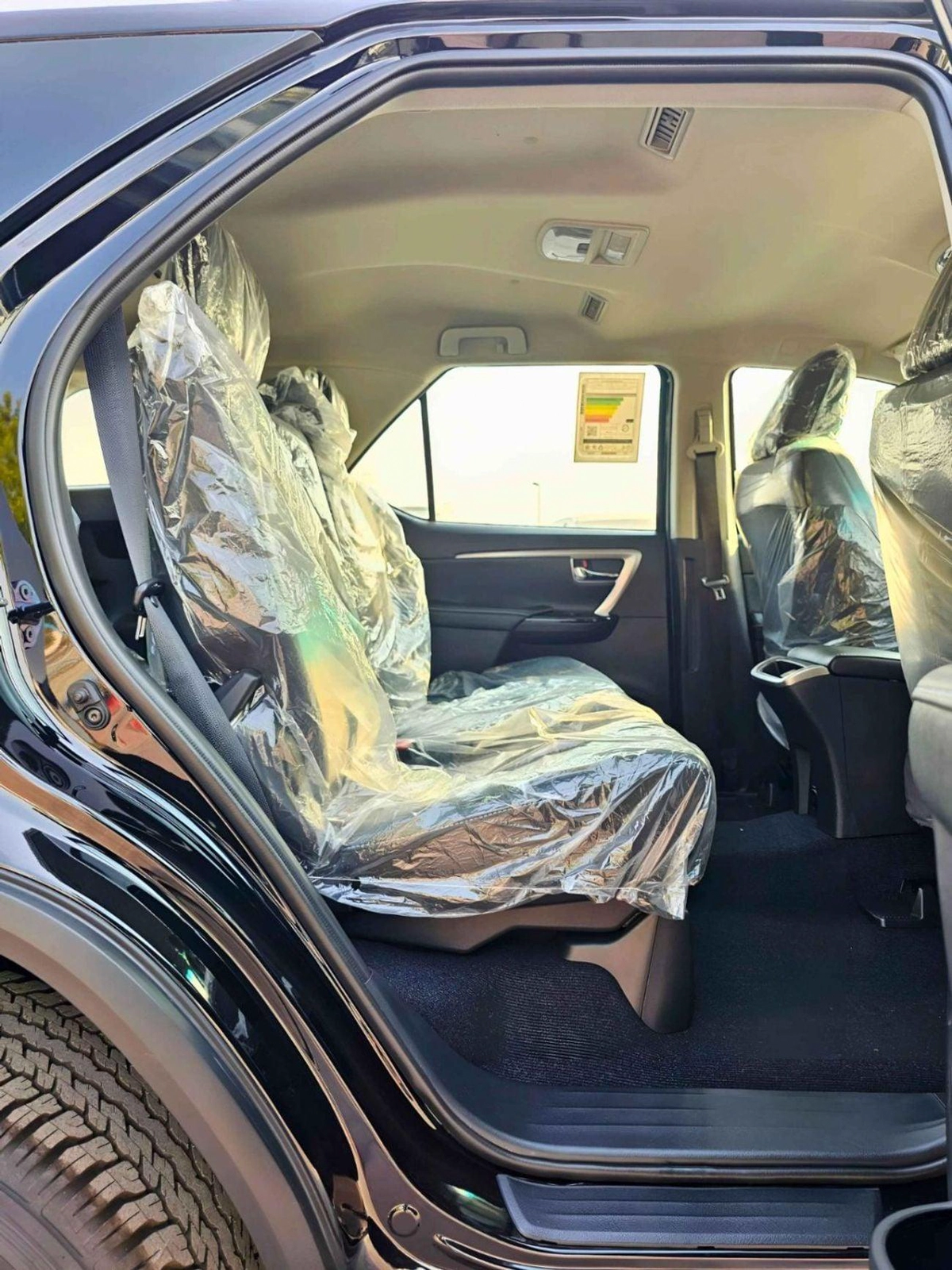 Toyota Fortuner VXR SR5 ADVENTURE / 4.0L V6 PETROL / FRONT PWR SEATS / PUSH START / DIFF LOCK AUTO A/C (CODE # F6HA)-11-0