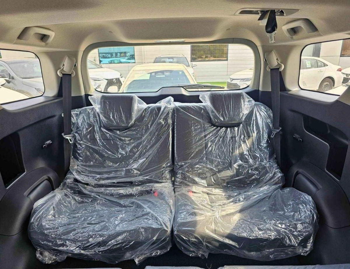 Toyota Fortuner VXR SR5 ADVENTURE / 4.0L V6 PETROL / FRONT PWR SEATS / PUSH START / DIFF LOCK AUTO A/C (CODE # F6HA)-14-0