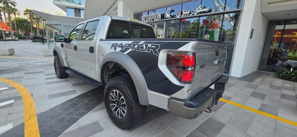 2014-Ford F150 Raptor SVT-Excellent Condition-8-8