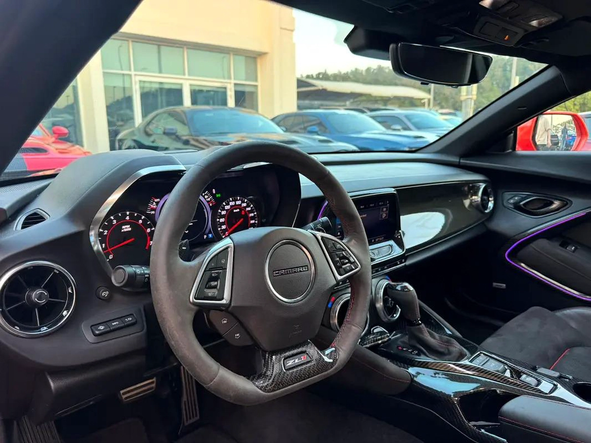 CHEVROLET CAMARO ZL1 GCC 2019 FULL OPTION ORIGINAL PAINT PERFECT CONDITION FULL SERVICE HISTORY-8-8