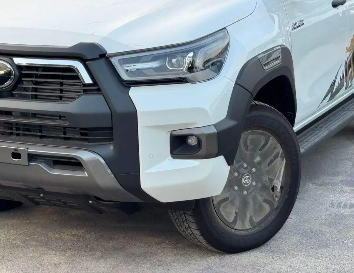 Toyota Hilux ADVENTURE SR5 ADVENTURE || DOUBLE CABIN || 2.8L V4 DIESEL / RADAR / 360*CAMERA / AIR COMPRESSOR / FULL OPTION-10-0