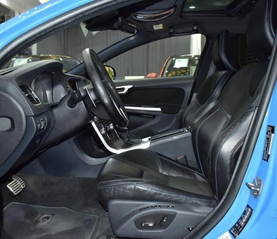 Volvo V60 Polestar T6 ( 2016 Model ) in Blue Color GCC Specs-1