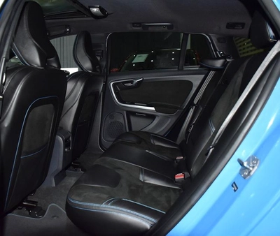 Volvo V60 Polestar T6 ( 2016 Model ) in Blue Color GCC Specs-10