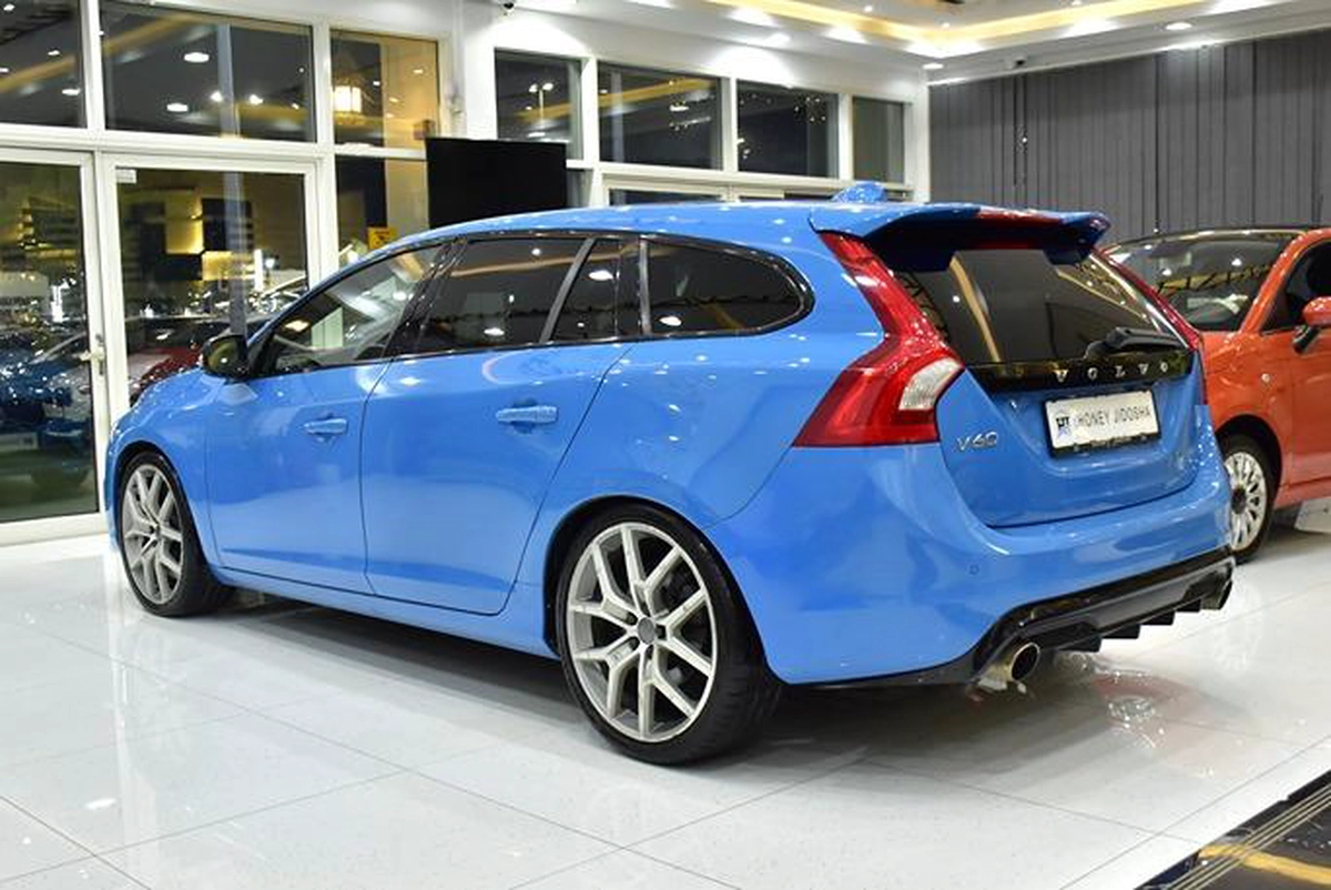 Volvo V60 Polestar T6 ( 2016 Model ) in Blue Color GCC Specs