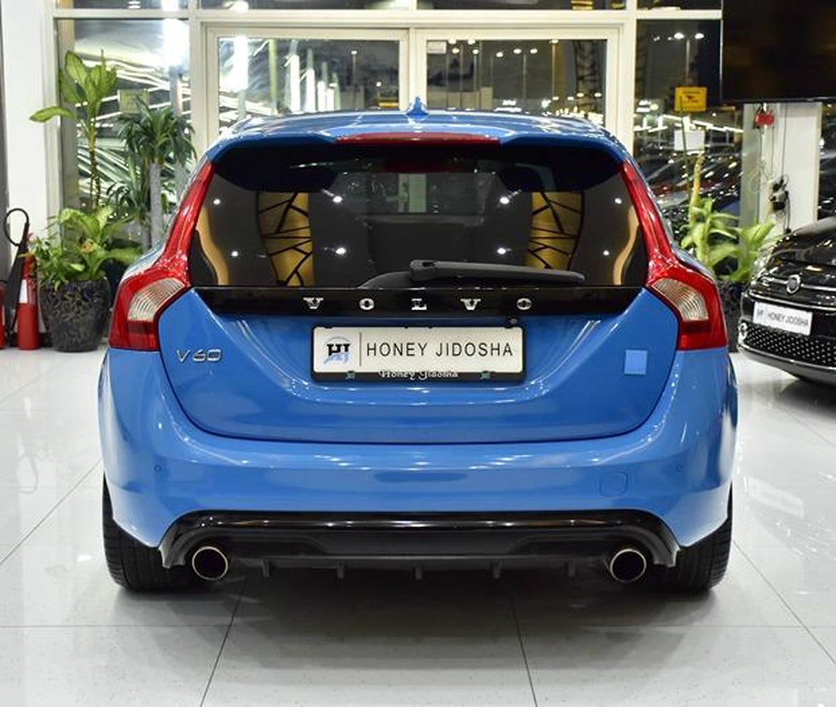 Volvo V60 Polestar T6 ( 2016 Model ) in Blue Color GCC Specs
