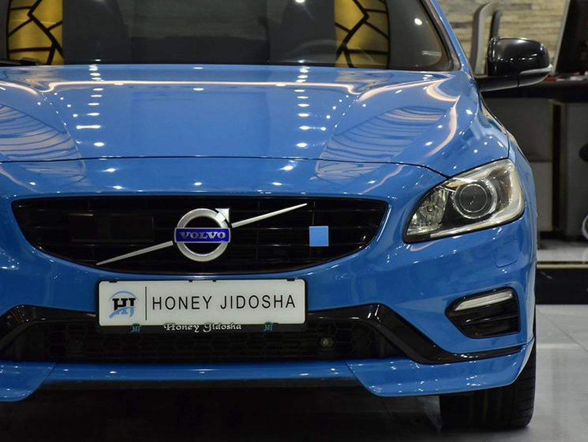 Volvo V60 Polestar T6 ( 2016 Model ) in Blue Color GCC Specs