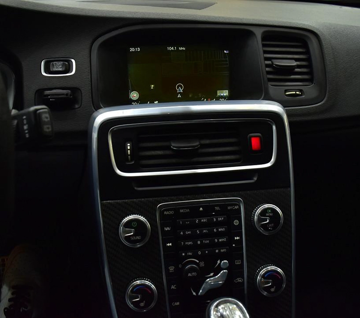 Volvo V60 Polestar T6 ( 2016 Model ) in Blue Color GCC Specs