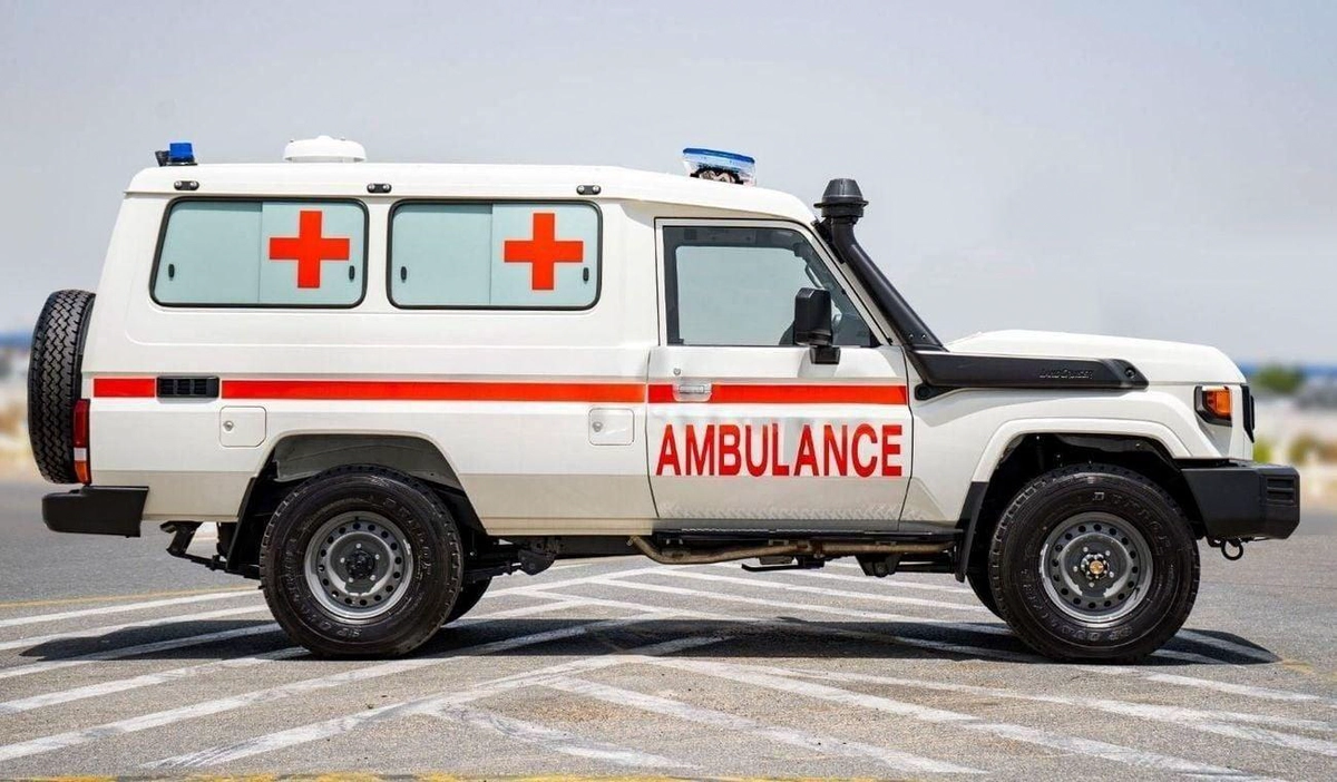 Toyota Land Cruiser 70 TOYOTA LAND CRUISER LC78 4.2L AMBULANCE-4-0