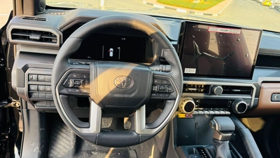 TOYOTA FORTUNER LIMITED 4.0L V6 PETROL 2026-9
