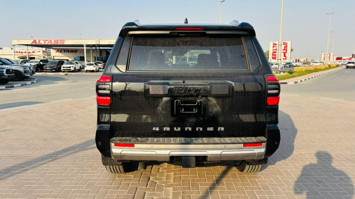 TOYOTA FORTUNER LIMITED 4.0L V6 PETROL 2026-5-5