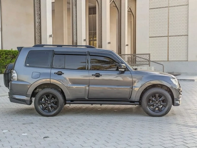 MITSUBISHI PAJERO 2017 GLS MID OPTION GCC IN EXCELLENT CONDITION-14