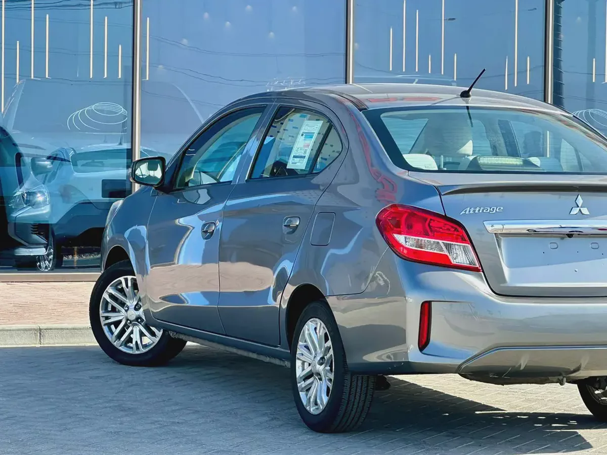 GLX MEDIUM LINE TRIM, 1.2L, GCC, ACCIDENT FREE, (365/-MONTHLY)-14-14