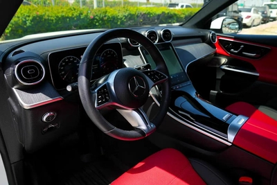 2024 Mercedes-Benz GLC 300 4MATIC | Luxury & Innovation | US Specs-10