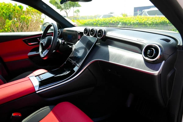 2024 Mercedes-Benz GLC 300 4MATIC | Luxury & Innovation | US Specs