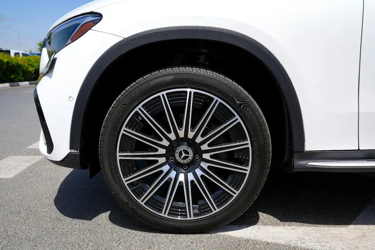 2024 Mercedes-Benz GLC 300 4MATIC | Luxury & Innovation | US Specs-9-9