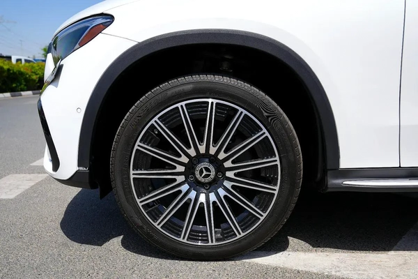 2024 Mercedes-Benz GLC 300 4MATIC | Luxury & Innovation | US Specs