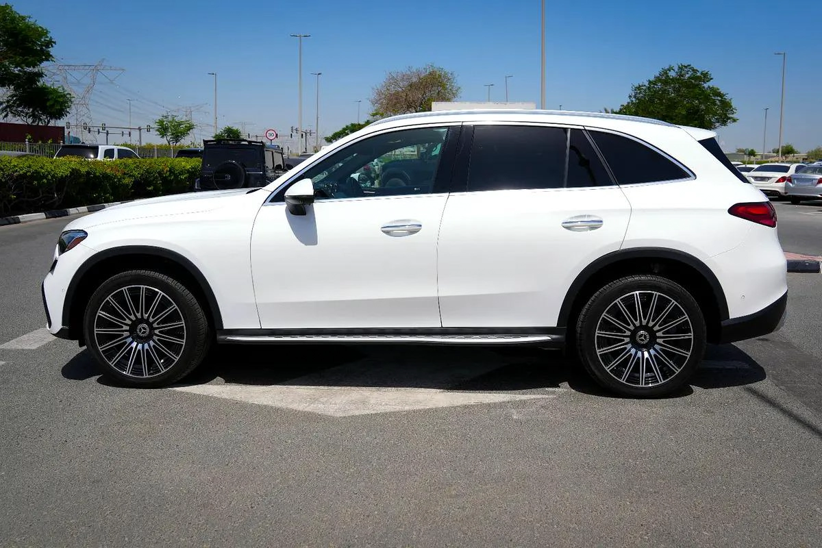 2024 Mercedes-Benz GLC 300 4MATIC | Luxury & Innovation | US Specs-13-13