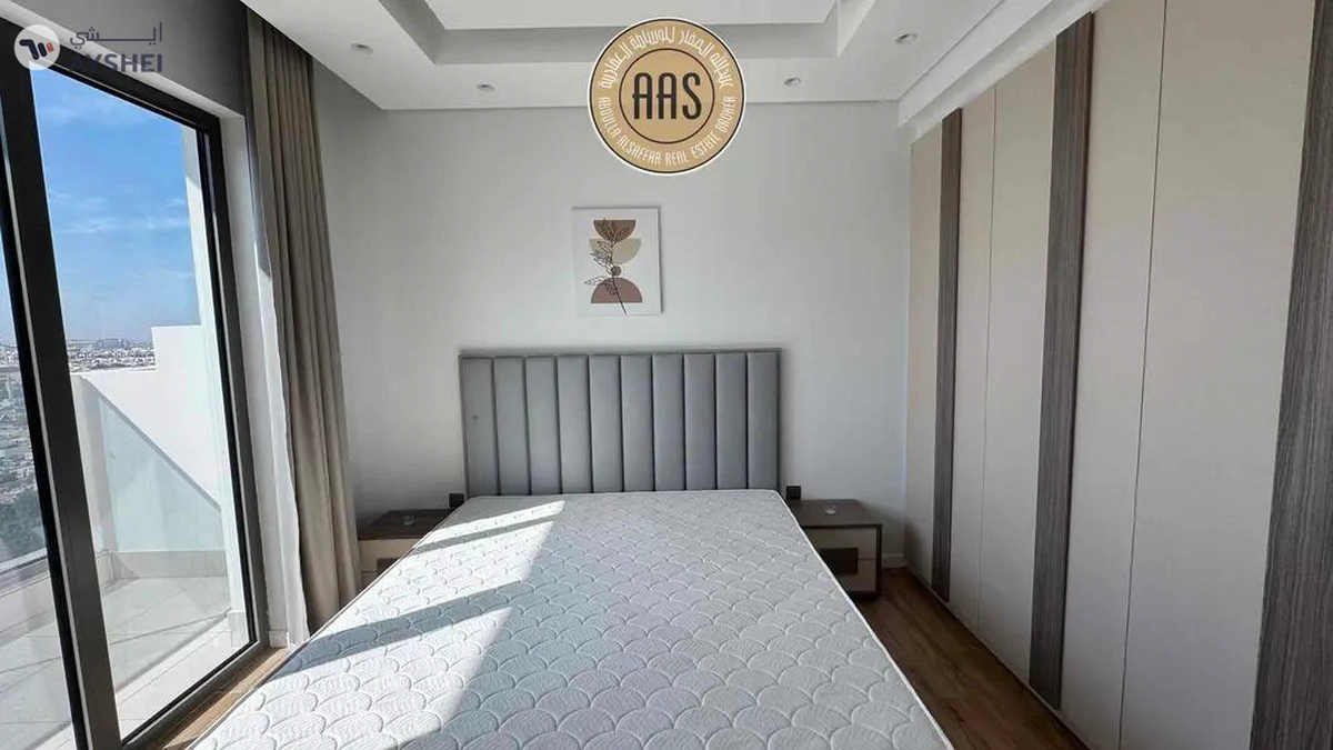 3bhk panthouse close to metro fully furnished rent only 240k-3-3