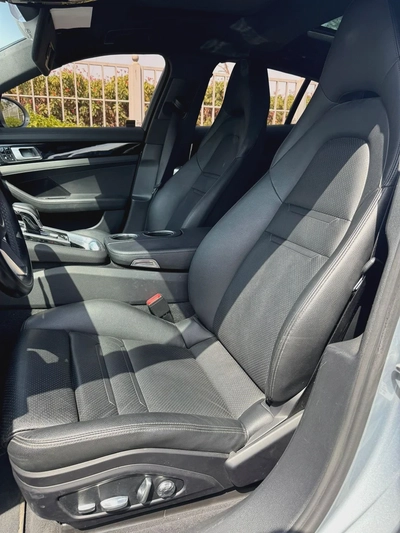Porsche Panamera-11