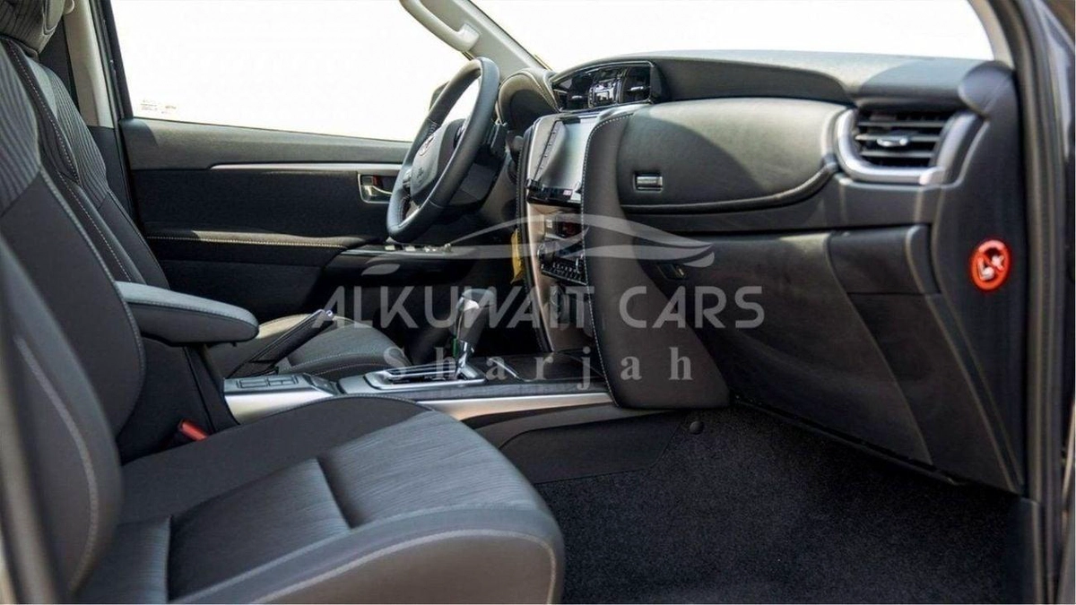 Toyota Fortuner Toyota Fortuner 2.4L Diesel AT 4X4 MY2025-15-0