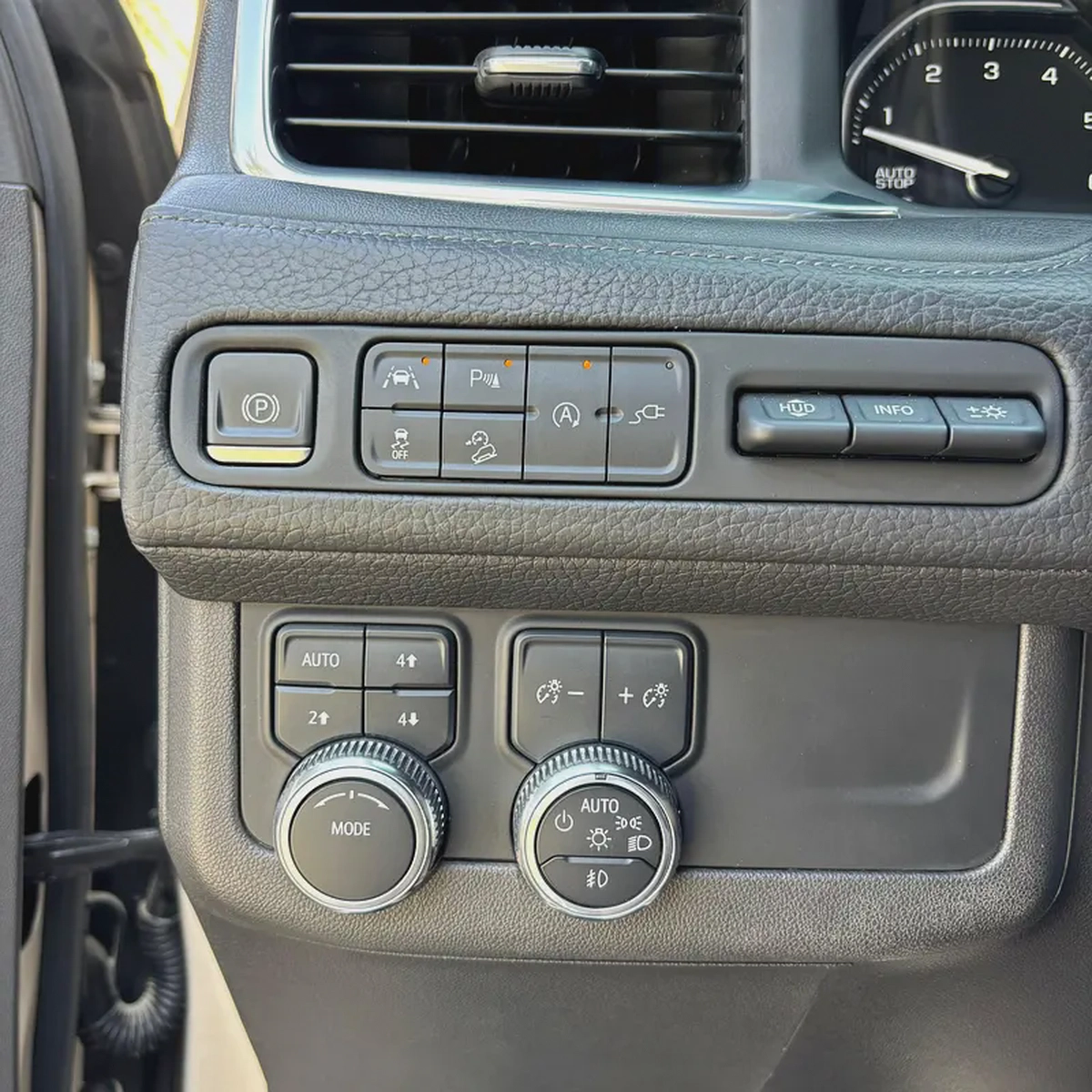 2021 GMC Yukon Denali-11-11