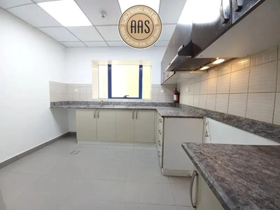 Chiller free luxurious huge 3bhk with all facilities-1