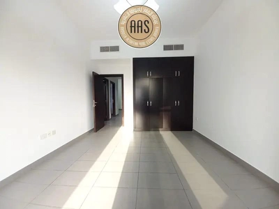 Chiller free luxurious huge 3bhk with all facilities-2
