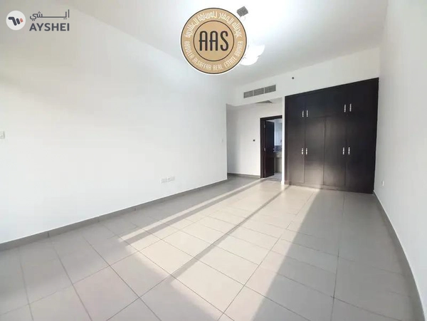 Chiller free luxurious huge 3bhk with all facilities