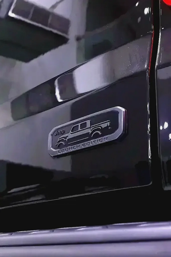 JEEP GLADIATOR GCC 1 of 300 RUBICON LAUNCH EDITION + 4x4 TRAIL RATED + FULLY LOADED